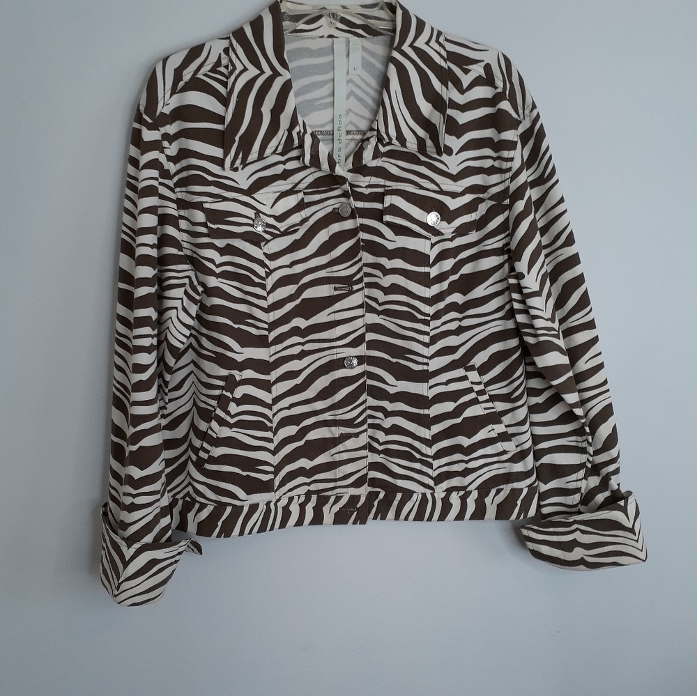 DEBRA DEROO Animal Print Jacket - Large
